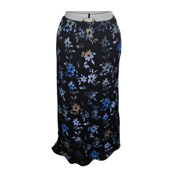 Wild Fable Women's SIZE M Romantic Dark Floral Whimsigoth Maxi Skirt in Black - Picture 1 of 5